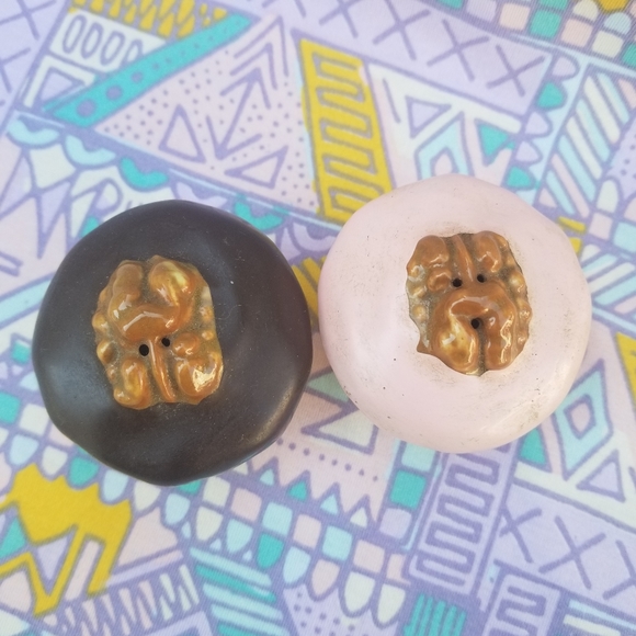 Vintage cupcake salt & pepper shakers - Picture 2 of 2